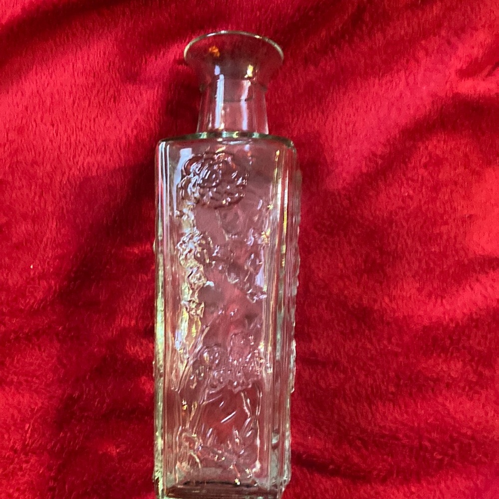 Heavy glass whiskey decanter
